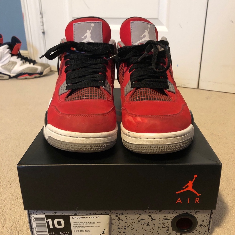 Jordan Retro 4 Toro Bravo - Picture 4 of 4